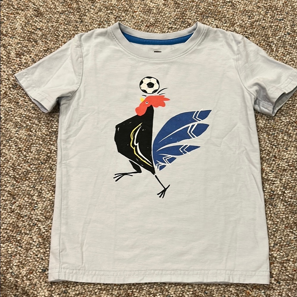 Tea Kids Light Gray Rooster Soccer Graphic Tee